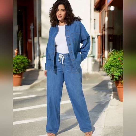 Torrid Size 0 Plus Size Blue Denim Shacket Lightweight 100% Cotton Long Sleeve - Picture 2 of 16